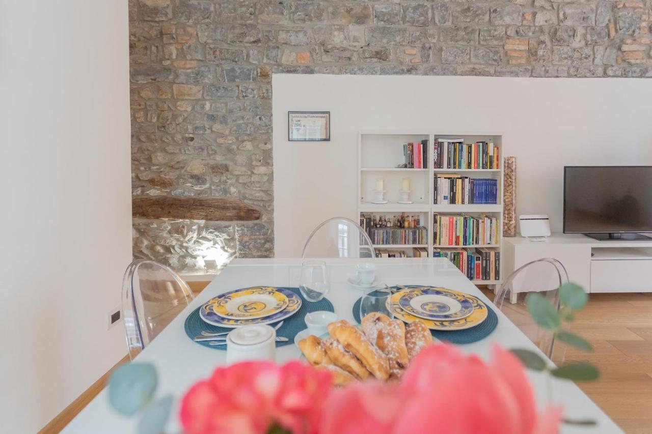 Wine Not Apartment In Como City Centre מראה חיצוני תמונה